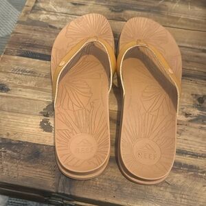Reef Tan Flip Flops Size 9